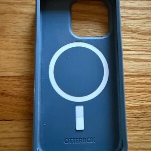 OtterBox iPhone 15 Pro MagSafe Case